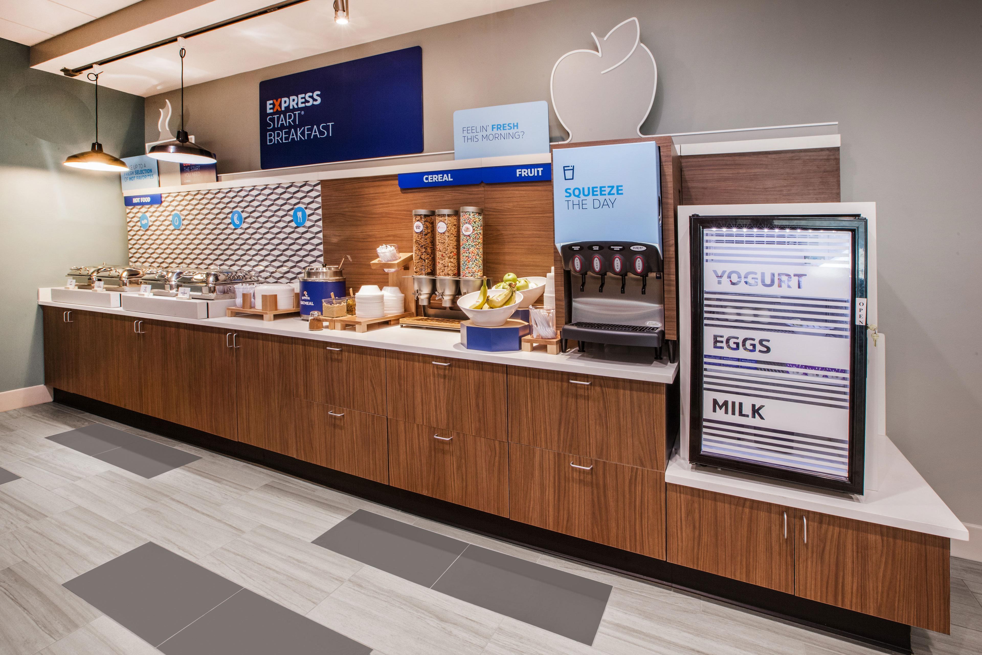Holiday Inn Express & Suites Perry-National Fairground Area By Ihg Екстериор снимка