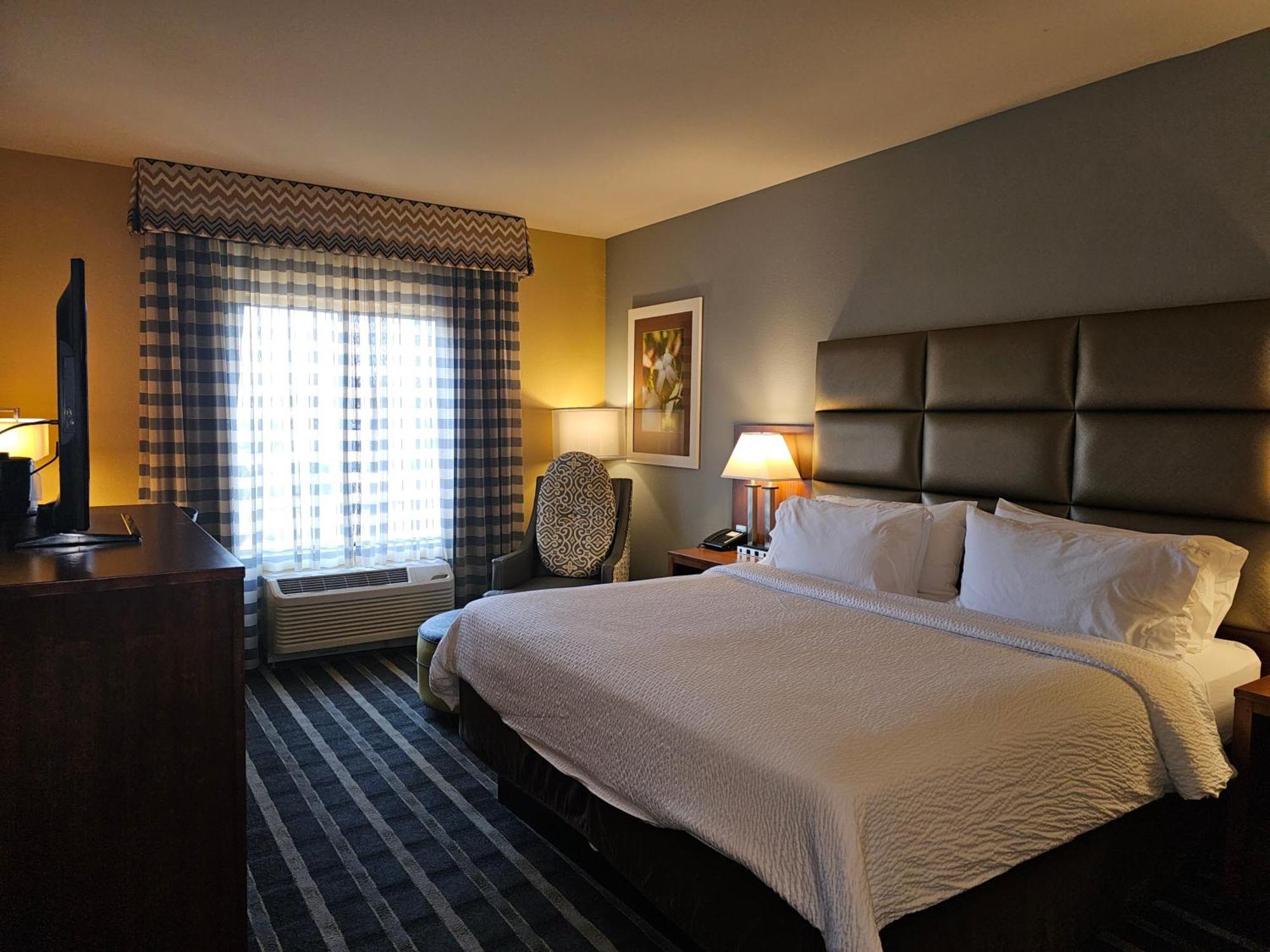 Holiday Inn Express & Suites Perry-National Fairground Area By Ihg Екстериор снимка