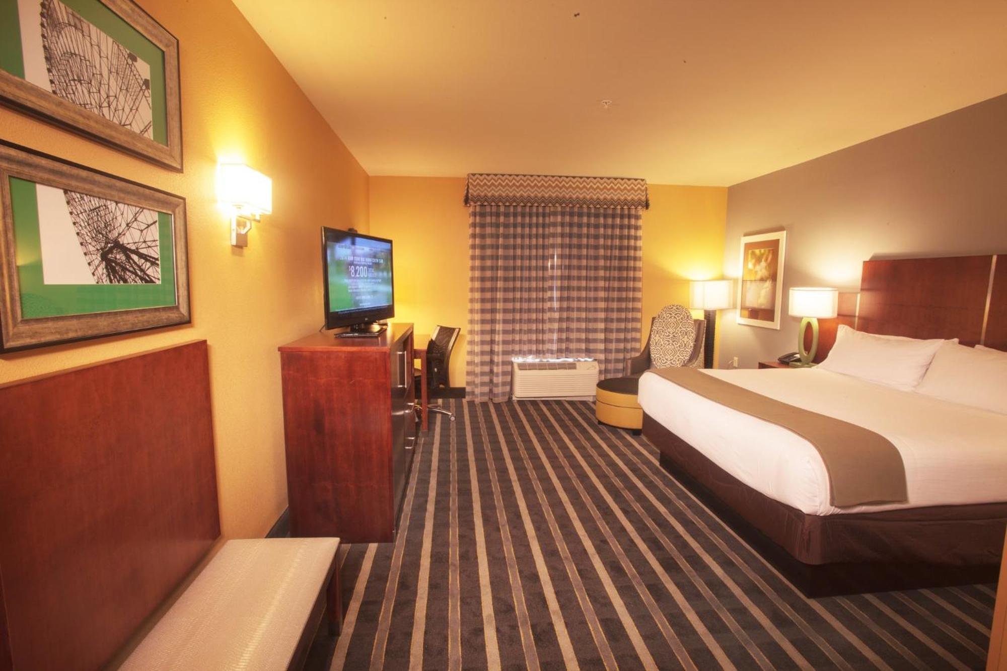Holiday Inn Express & Suites Perry-National Fairground Area By Ihg Екстериор снимка